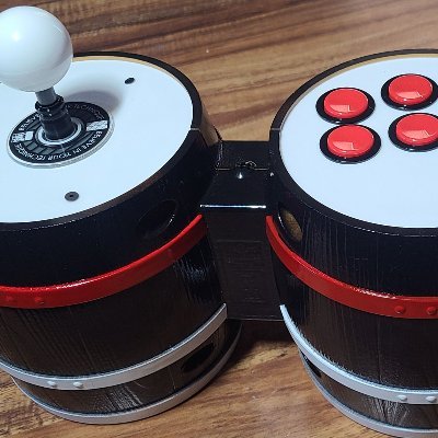 Fightsticks enthusiast, creator of the first Dk Bongo Mixbarrel and Fightstick, FGC Forever!
-twitch.tv/gingerfilth