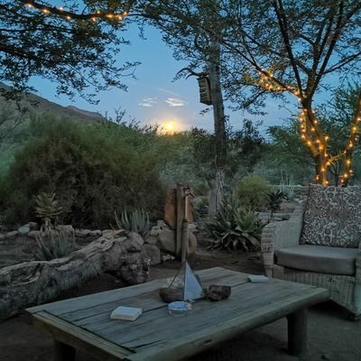 It's time to take a break...
Secluded camp sites, private ablutions (hot showers and flush toilets), beautiful setting 
25km from Seweweekspoort on the R323