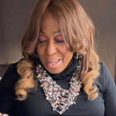 DrReneeCharles's profile picture. Social Psychologist, author, Psychotherapist, Certified NeuroCoach, Mind and Brain AMBASSADOR assisting clients to achieve the HIGHESTversions of themselves.