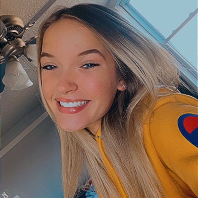 MeganWallen6's profile picture. • wnhs’21 •