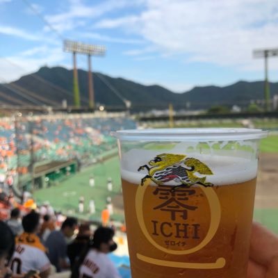 ジャイアンツ 愛100% 周りはドラゴンズファンだらけの愛知から応援してます⚾️選手の笑顔がみたい！ジャイアンツファンの方と繋がりたいです🐰プロ野球選手、支えてくれるスタッフ含めみんなリスペクトしてます  わんこ・にゃんこ・お花も好き