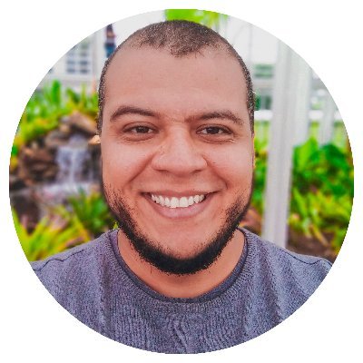 Doutor em Matemática. Professor na UNIRIO. Marido da Jessyca. Pai do Levi e da Flora.
