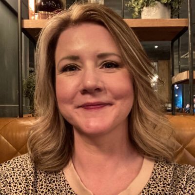 alisonlreid's profile picture. I like books, music and films…food, wine and rum…cats and dogs equally…and some folk too 🖤