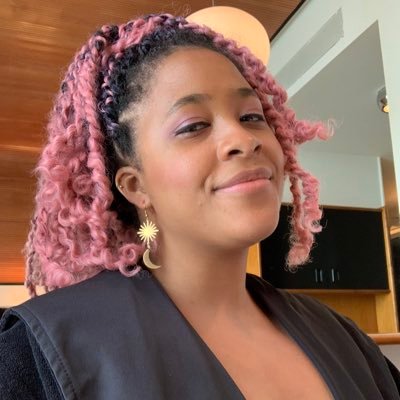 She/Her Entertainment Writer | @blackbireality Screenwriter of Black and Queer stories https://t.co/8BWVy45pR3…