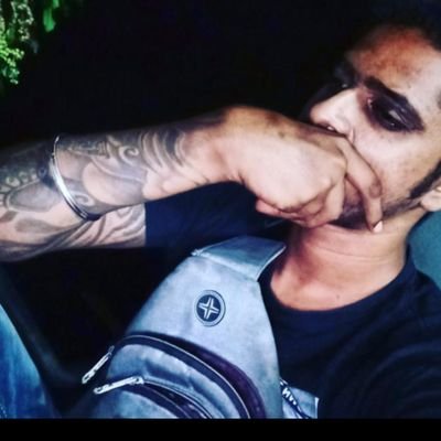 ROHANSATISHNAI3's profile picture. I'm alive, but I'm dead