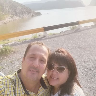 Me gusta el campo y la pesca... Amo la música y convivir con mi familia y amigos