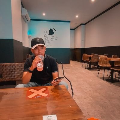 itsrendysaputra's profile picture. Al 'Ankabut: 69
🎓 Mathematics Education
💼 Public Servant
🎾 Badminton–Tennis Enthusiasm
• Instagram: rendysaputrahard