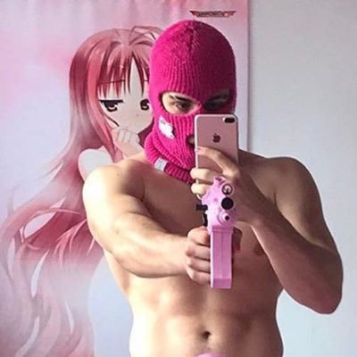 BatmanCraig's profile picture. captain big head