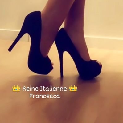 Toutou promotionnel pour la merveilleuse Reine Francesca, j obeis a ses moindre desirs
@reinefrancesca