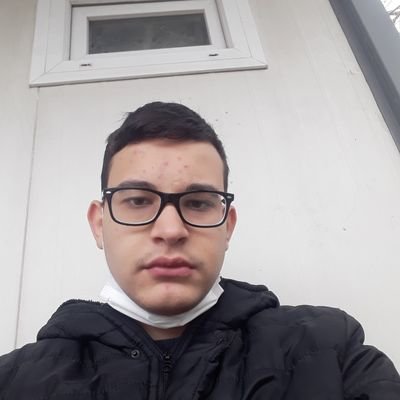 Kargalar sürüyle Kartal Yalnız Uçar