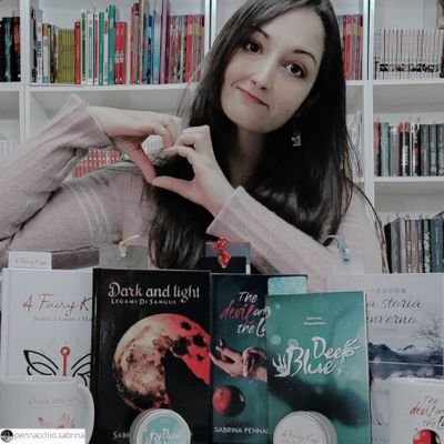 WriterSabrina's profile picture. Scrittrice di Storici e Urban Fantasy.
　
Cerca i miei libri su Amazon e nelle librerie.