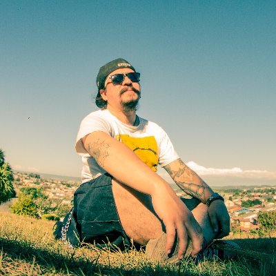 XXXV🦁No estoy tranquilo mi amor, hoy es sábado a la noche un amigo está en cana… Oh, mi amor, desaparece el mundo~ SNM.