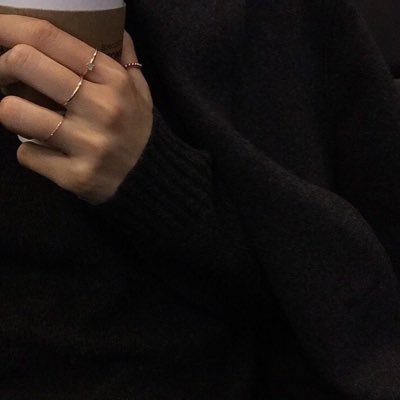 Naa2j's profile picture. "More respect,less attack".