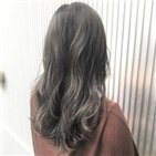 Suzu80062670's profile picture. 会社３社経営しながら投資家として活動してます💎
昔、家族の借金を背負ってしまい人生どん底に落ちてしまいましたが、今のビジネスに出会い奇跡の復活😆
現金配布企画も悪くないと思ったけど、ずっと稼ぎ続けられるやり方を伝える方がみんなHappyかと思い活動中✨