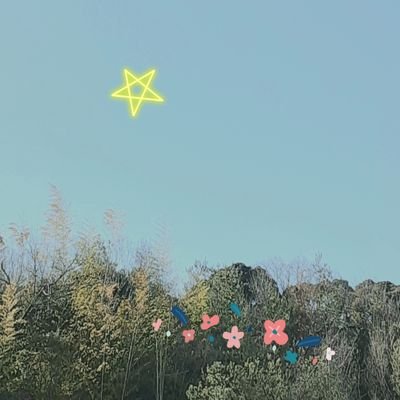 ♡大好きな小説家
江國香織さん/小林泰三さん/沙川りささん/凪良ゆうさん

本が大好きです！
気軽に絡んでくれると嬉しいです🥺