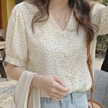 シングルマザー。二児の母。10代で結婚→離婚。長女の病気・次女の不登校を機に退職。起業歴5年。

ー生きるって何だろうー

いのちの強さと儚さを思い知る2021年でした。
考えることが好き。自然が好き。心理学/哲学/教育/洗脳/嘘/歴史/遺伝子/毒/種/水/土/石/宇宙/自然/食/空/繋/命/愛/フォロー嬉しいです🌱
