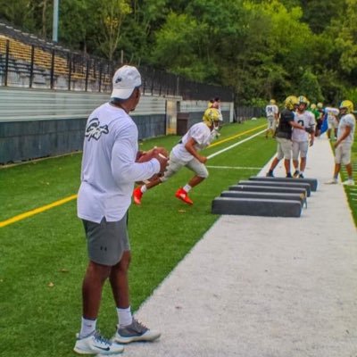 @SlipperyRocku Grad / @SRURockFB | @YoungstownStFB | Professional | DB Coach Plum Mustangs (Lives by faith, Not by Sight) Faith | Focus | Finish Psalms 27:1