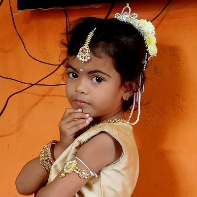 edaguttu's profile picture. 