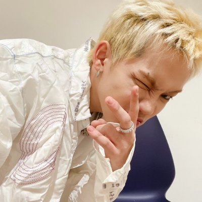 안녕하세요, TREASURE의 든든한 리더, 최현석입니다.🐷 1999.04.21 (Roleplayer account of TREASURE's Choi Hyunsuk) #JIKJIN M/V: https://t.co/xHc7LyiCJn
