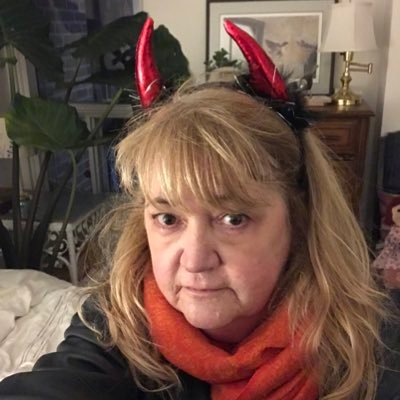Seasoned, nay salty, journalist. Dog, cat, tree, public transit aficionado. Rememberer of birthdays. Mae gen i ffydd mewn caredigrrwydd.