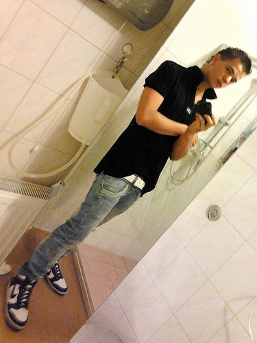 rickluten's profile picture. MAAI