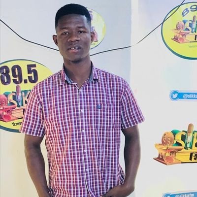 GhBee_'s profile picture. Sports Broadcast Journalist , Presenter , mirthful and simple 😅😅