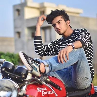 RockyMathew1's profile picture. Respect Girls always.