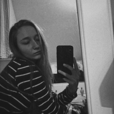 leny_bera's profile picture. byla jsem hodná, budu tvoje (vzpomínka), jsem modrá fragile duše a nejsem Magda