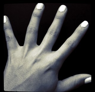 erandititita's profile picture. La foto como forma de vida. Mamá de 2. Orgullosamente zurda. El humor y la ironía desde hace poco más de tres décadas.