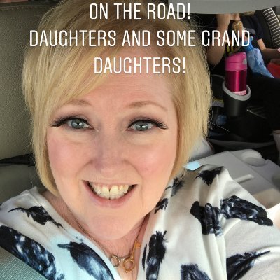 Crocheter | Singer | LuLaRoe Fashion Consultant | Glamma