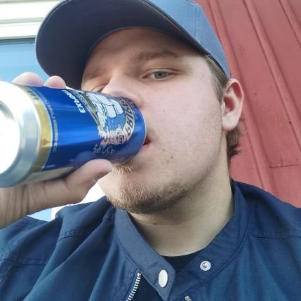 hampustomth's profile picture. Hockeyförståsigpåare