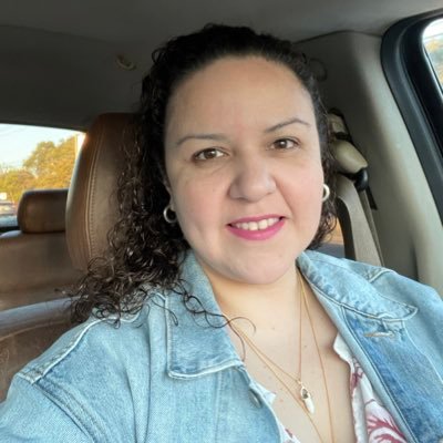 ebetinaresendez's profile picture. 