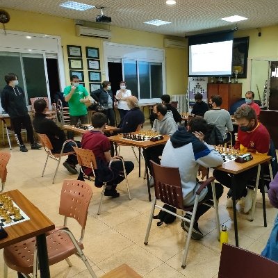 EscolaScc's profile picture. Tenim com a objectiu la promoció dels escacs infantils. Amunt #Sabadell !!!
#Sabadellésescacs