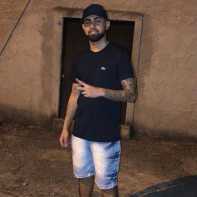 Na minha veia corre o sangue rubro negro, ser Flamengo é ter raça, amor e paixão 🔴⚫️