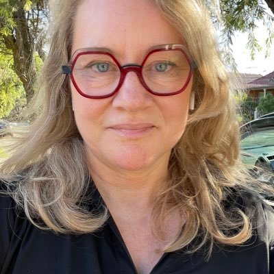 #openresearch #libraries, #data, #technology, #auspol, #feminism #podcasting and #journalism, views own
