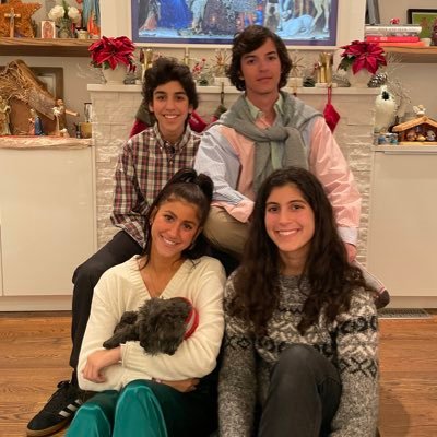 LeahfsAZ's profile picture. Mother of 4///Champion of Free Enterprise and Liberty/Unabashedly Patriotic🇺🇸 My opinions are my own! Personal account.