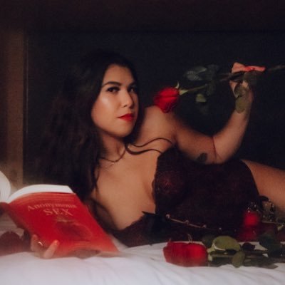 ig & tiktok: @hopelessbooklover_ ✩ she/her ☞ cuban-american ✎ publicity @ tor, all opinions my own