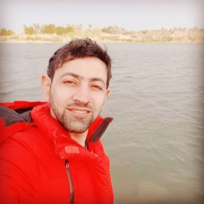 كل الأشياء تغدو باردة وباهتة بعدما يطؤها الزمن.