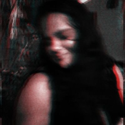 People think that I'm ultra sexy, but I'm a nerd inside 💅