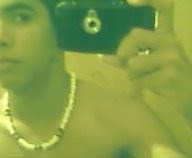16 ,Carinhoso , Romântico , Inteligente , Marrento , Futebol , Musica  segue? *-*
http://t.co/rmWJ6FZr2k