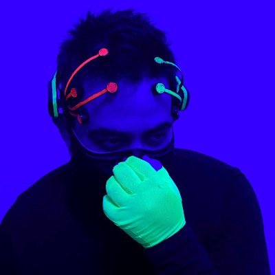 EXPERIMENTAL BIOFEEDBACK PROJECT THAT GENERATES MUSIC AND VISUALS WITH:
brainwaves, heart rate, respiration rate and body tracking.