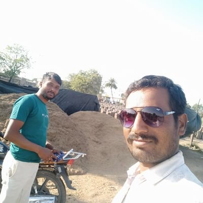 AandChohan's profile picture. Kabir si god