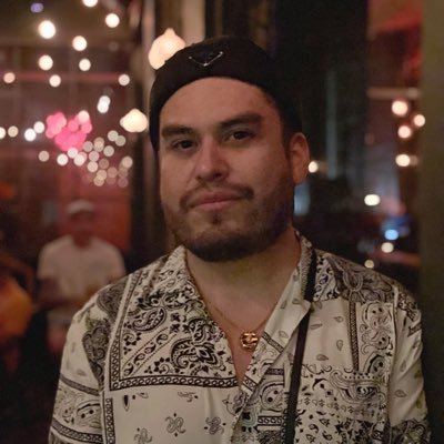 hellojoeyyy's profile picture. gay and tired.