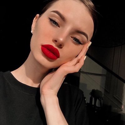 nilillll's profile picture. HI.