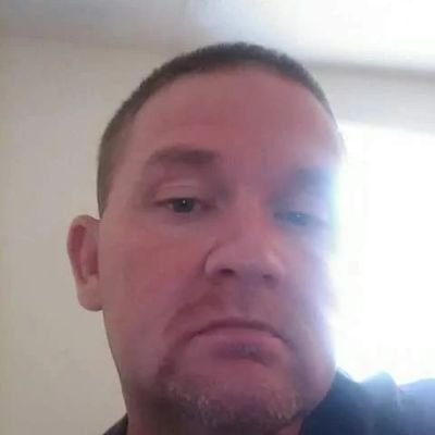 My name is Richard haas I am single with no kids live in Louisville Kentucky looking for someone to spend time with see what happens maybe Friends with benefits