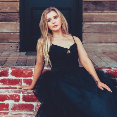 🇦🇺Aussie • Singer/Songwriter 📍Nashville/Australia • Listen👇to my NEW SINGLE “ ℝ 𝔼 ℕ 𝕋 ”
