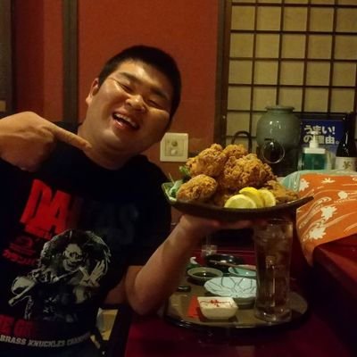 プロレス観戦、ラーメン、唐揚げが大好きです。