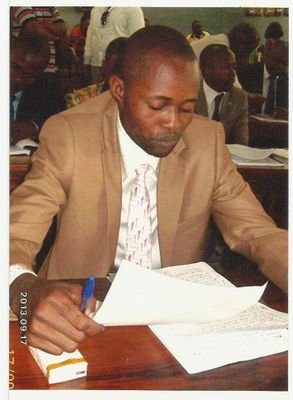 Homme politique, millitant et cadre du CDER ( courant des Démocrates Rénovateurs) parti cher à S.E. Jean Lucien BUSSA TONGBA.
 Le changement c'est maintenant !!