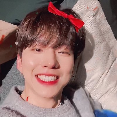 02G_E06's profile picture. 가끔와서 기현외치고 감