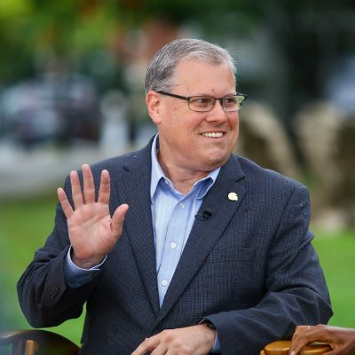 Mayor - @GburgMD | Founder & Chair - @gburgbookfest 
All-around fan of my fellow man.
Also I 💚 the Miami Heat & you may hear abt that sometimes. 🔥